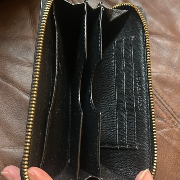 Michael Kors Black & White Striped Patterned Long Zippy Wallet - Picture 9 of 9